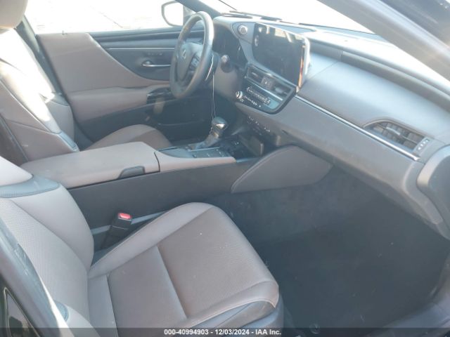 58ADA1C17NU022171 Lexus ES 300H