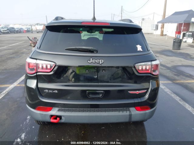 3C4NJDDB1KT617841 Jeep Compass Trailhawk 4x4