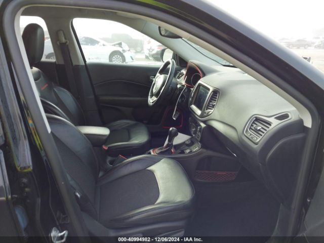 3C4NJDDB1KT617841 Jeep Compass Trailhawk 4x4