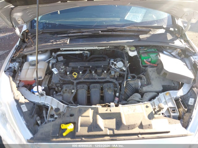 Ford FOCUS SE 2018 1FADP3K26JL284771 Image 10