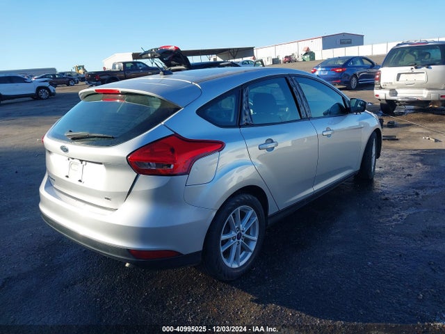 Ford FOCUS SE 2018 1FADP3K26JL284771 Image 4