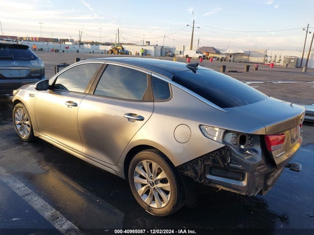 KIA OPTIMA EX 2016 5XXGU4L39GG054521 Image 3