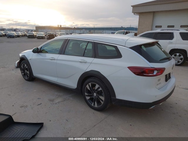 W04GV8SXXJ1159896 Buick Regal Tourx Essence