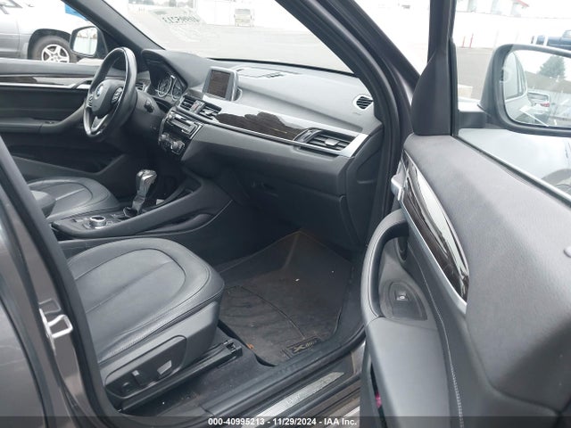 BMW X1 2017 WBXHT3Z36H4A56835 Image 20