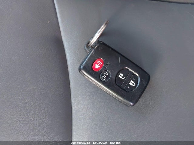 Toyota Prius Plug-in Advanced 2014 JTDKN3DPXE3062417 Image 11