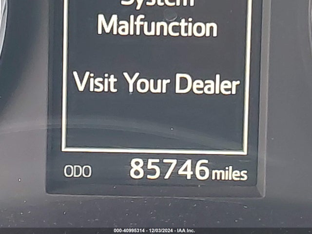 Toyota Corolla Xle 2018 5YFBURHE4JP768606 Image 16