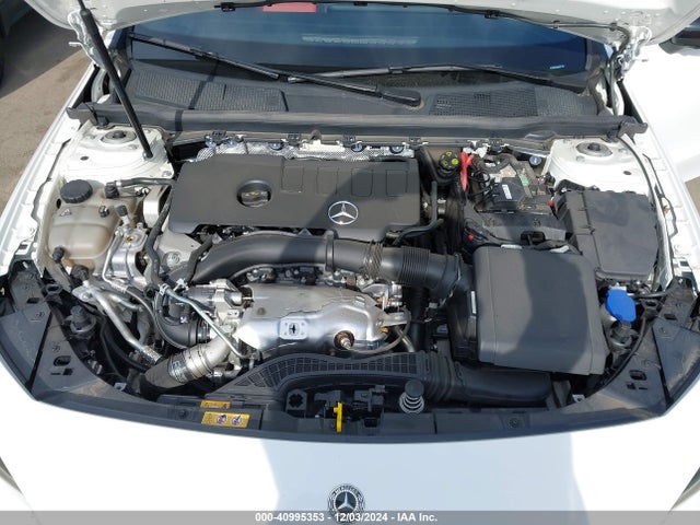 W1K3G4EB3NJ371977 Mercedes-Benz A 220