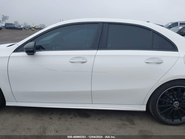 W1K3G4EB3NJ371977 Mercedes-Benz A 220