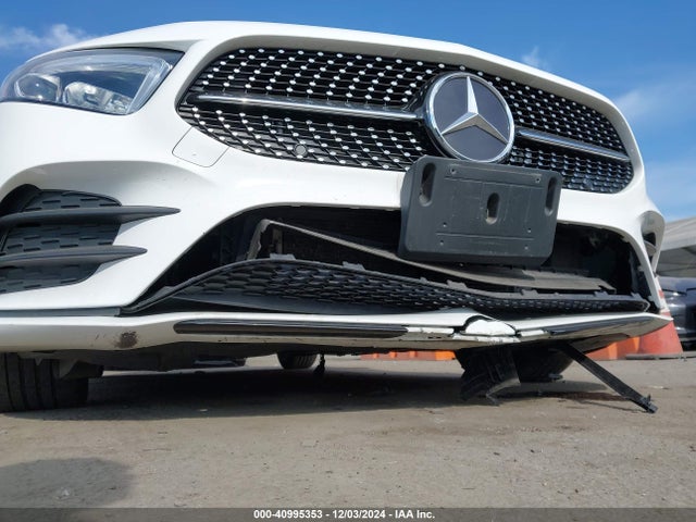 W1K3G4EB3NJ371977 Mercedes-Benz A 220