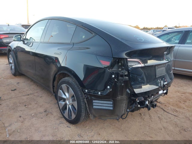 2020 TESLA MODEL Y 5YJYGDEE5LF012399 Photo 2