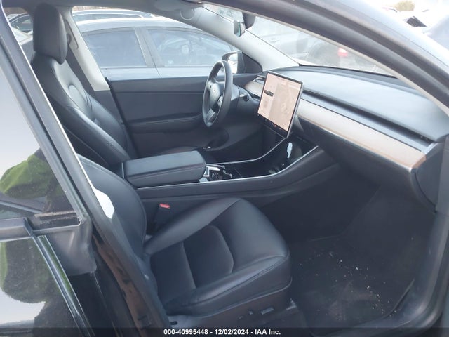 2020 TESLA MODEL Y 5YJYGDEE5LF012399 Photo 4