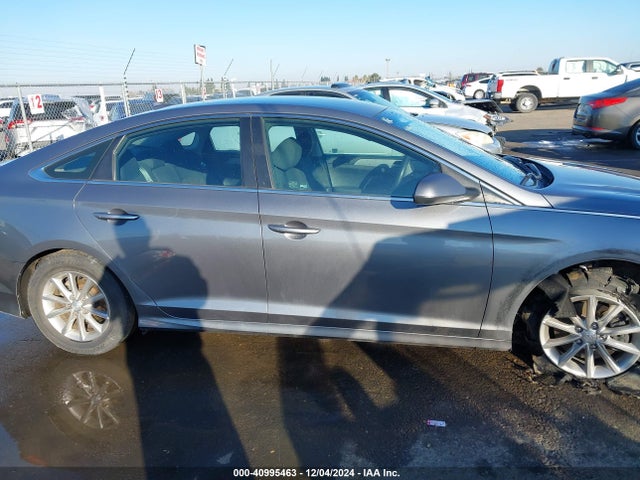 5NPE24AF1KH749258 Hyundai SONATA SE