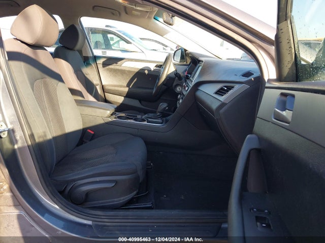 5NPE24AF1KH749258 Hyundai SONATA SE
