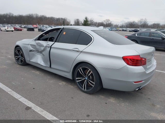BMW 528I 2015 WBA5A5C56FD514215 Image 3