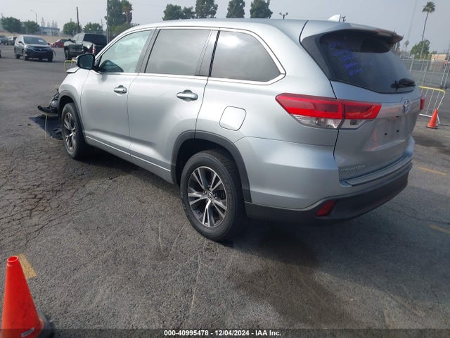 5TDZZRFH8JS277251 Toyota Highlander Le/le Plus