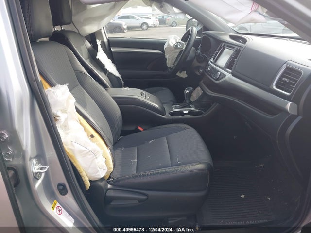 5TDZZRFH8JS277251 Toyota Highlander Le/le Plus