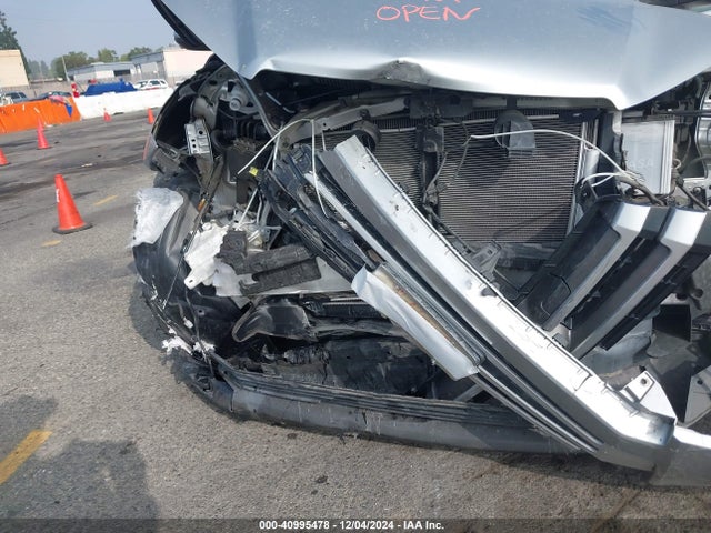 5TDZZRFH8JS277251 Toyota Highlander Le/le Plus