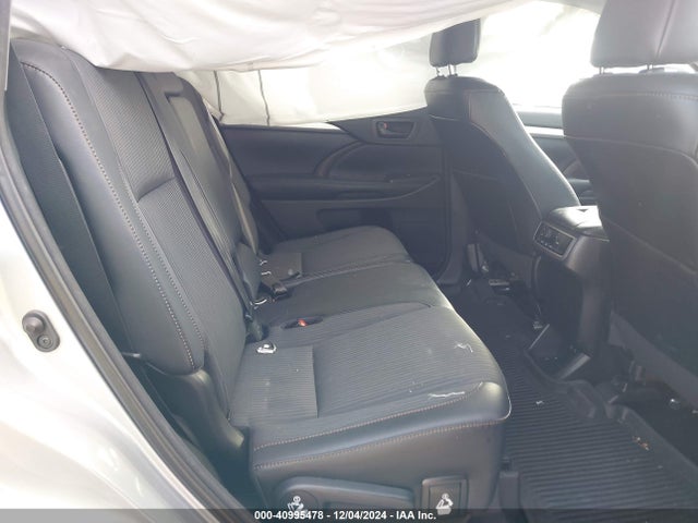 5TDZZRFH8JS277251 Toyota Highlander Le/le Plus