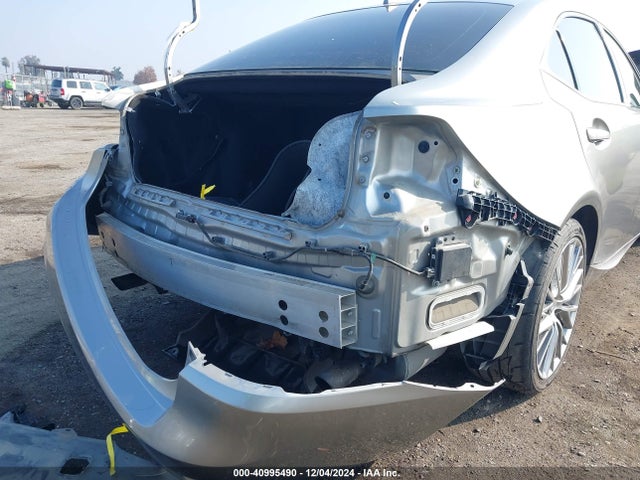 JTHBA1D27G5026310 Lexus IS 200T