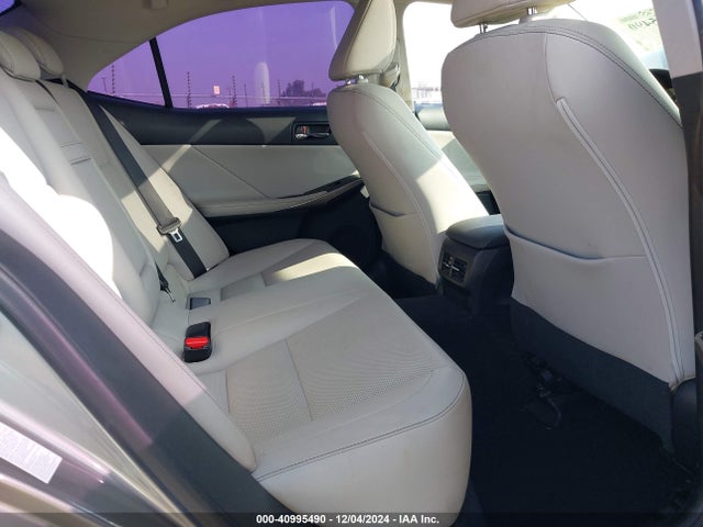 Lexus IS 200T 2016 JTHBA1D27G5026310 Image 8