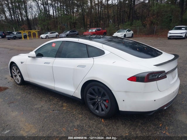 2015 TESLA MODEL S 5YJSA1H27FFP78291 Photo 2