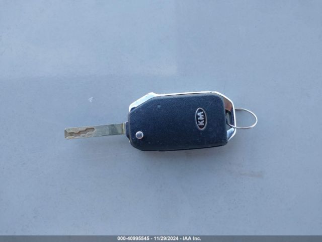 KNDCB3LC0M5475817 KIA NIRO LX