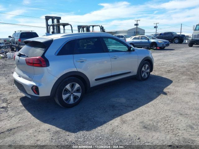 KNDCB3LC0M5475817 KIA NIRO LX