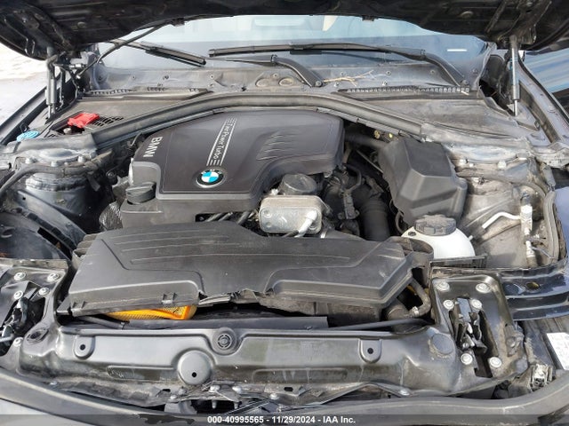 BMW 320i 2018 WBA8E1G59JNU88958 Image 10