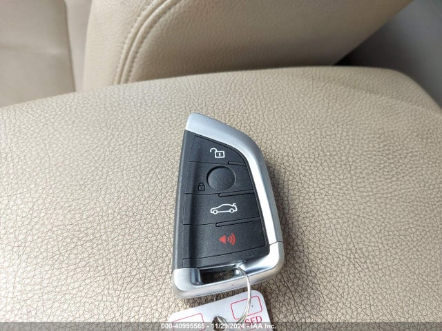 BMW 320i 2018 WBA8E1G59JNU88958 Image 11