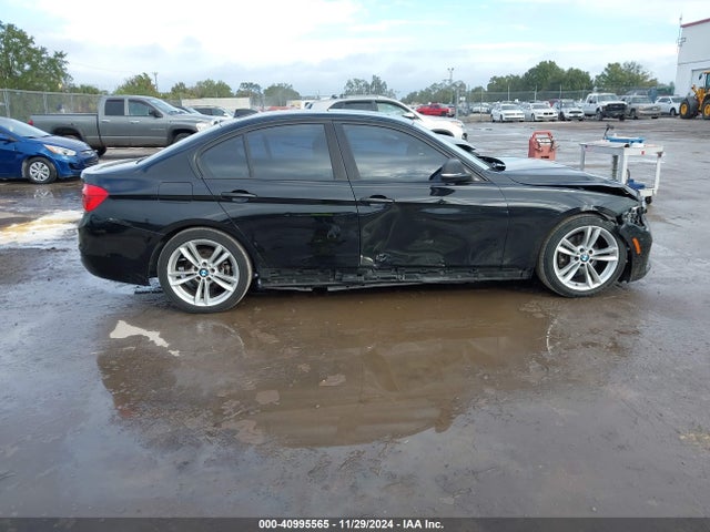 BMW 320i 2018 WBA8E1G59JNU88958 Image 13