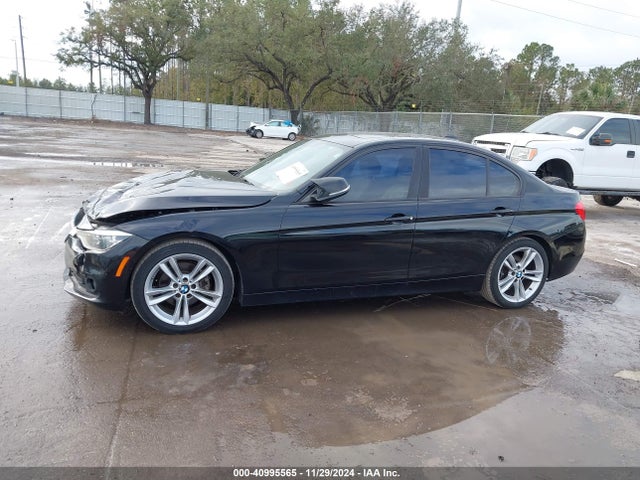 BMW 320i 2018 WBA8E1G59JNU88958 Image 14