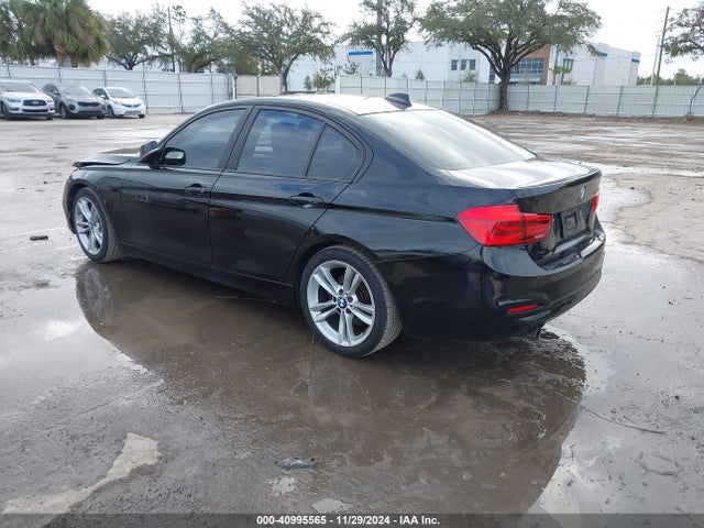 BMW 320i 2018 WBA8E1G59JNU88958 Image 3