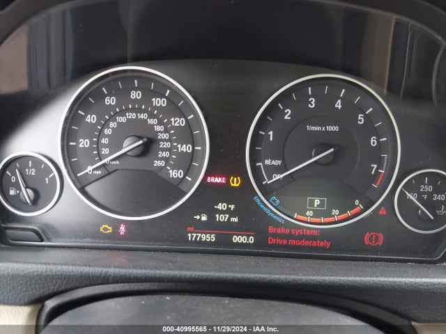 BMW 320i 2018 WBA8E1G59JNU88958 Image 7