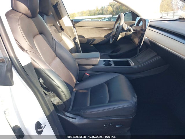 2021 TESLA MODEL Y 5YJYGAEEXMF185304 Photo 4