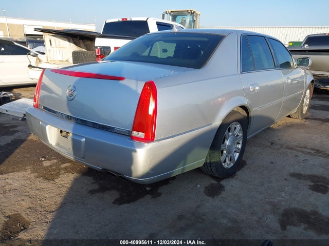 2010 CADILLAC DTS 1G6KA5EY3AU129820 Photo 3