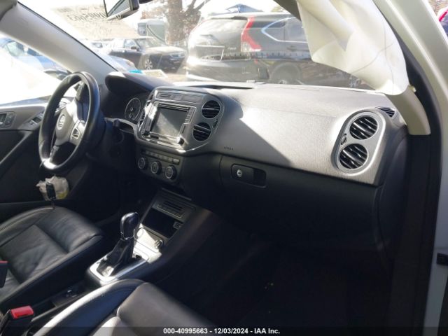 WVGUV7AXXHK038709 Volkswagen Tiguan 2.0t Sport