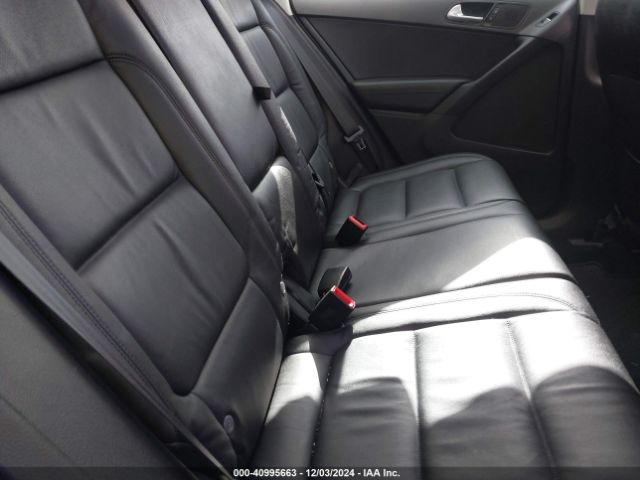 WVGUV7AXXHK038709 Volkswagen Tiguan 2.0t Sport