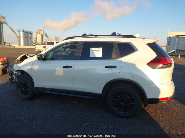 5N1AT2MV8JC727878 Nissan ROGUE SV