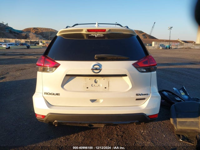 5N1AT2MV8JC727878 Nissan ROGUE SV