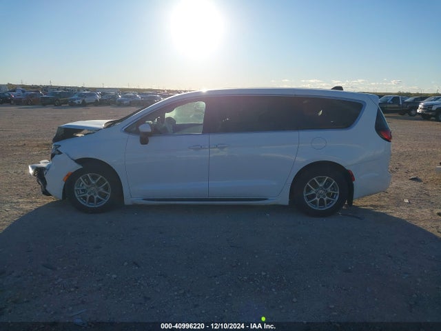 Chrysler Pacifica Touring L 2023 2C4RC1BG1PR531657 Image 14