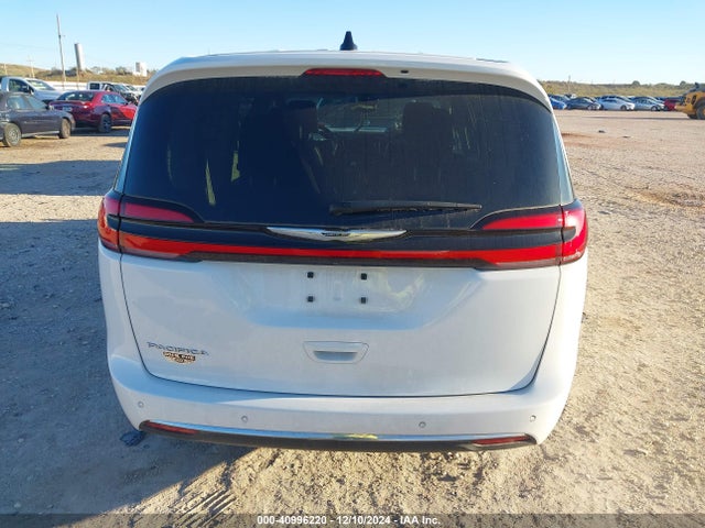 Chrysler Pacifica Touring L 2023 2C4RC1BG1PR531657 Image 16