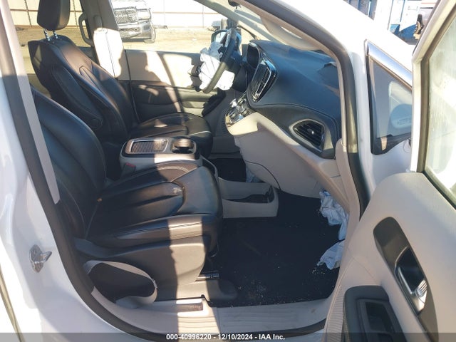 2C4RC1BG1PR531657 Chrysler Pacifica Touring L