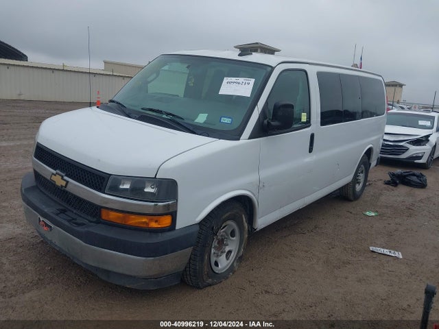 Chevrolet Express 2500 Ls 2018 1GAWGEFG9J1342056 Image 2