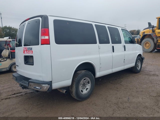 Chevrolet Express 2500 Ls 2018 1GAWGEFG9J1342056 Image 4