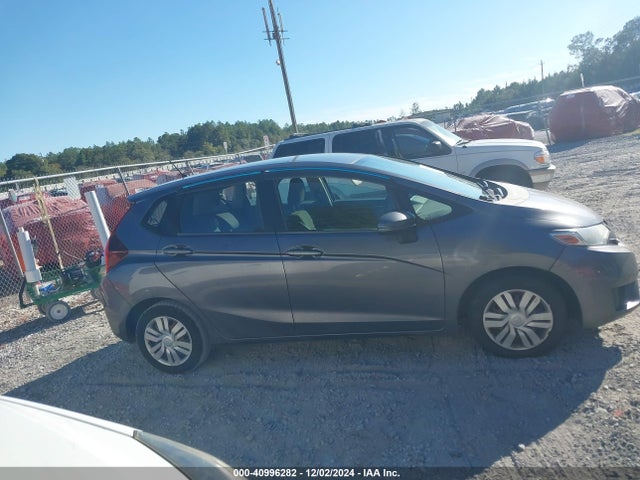 Honda FIT LX 2015 3HGGK5H50FM731234 Image 13