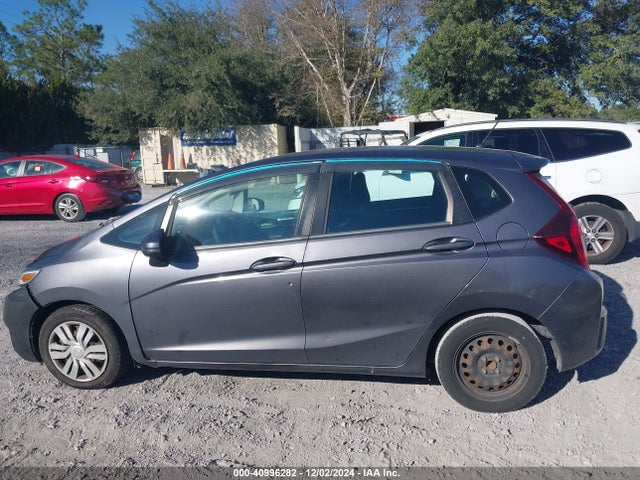 Honda FIT LX 2015 3HGGK5H50FM731234 Image 14