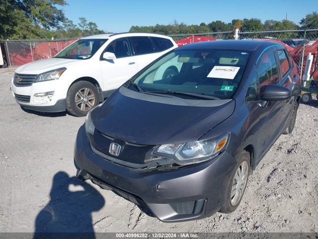 Honda FIT LX 2015 3HGGK5H50FM731234 Image 2