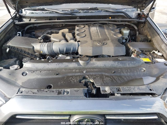 JTEEU5JRXN5269746 Toyota 4RUNNER SR5