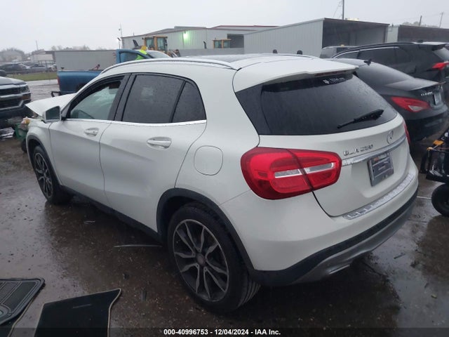 WDCTG4EB2FJ158931 Mercedes-Benz GLA 250