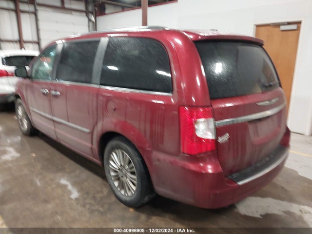 2C4RC1GG4FR597045 Chrysler Town & Country Limited Platinum